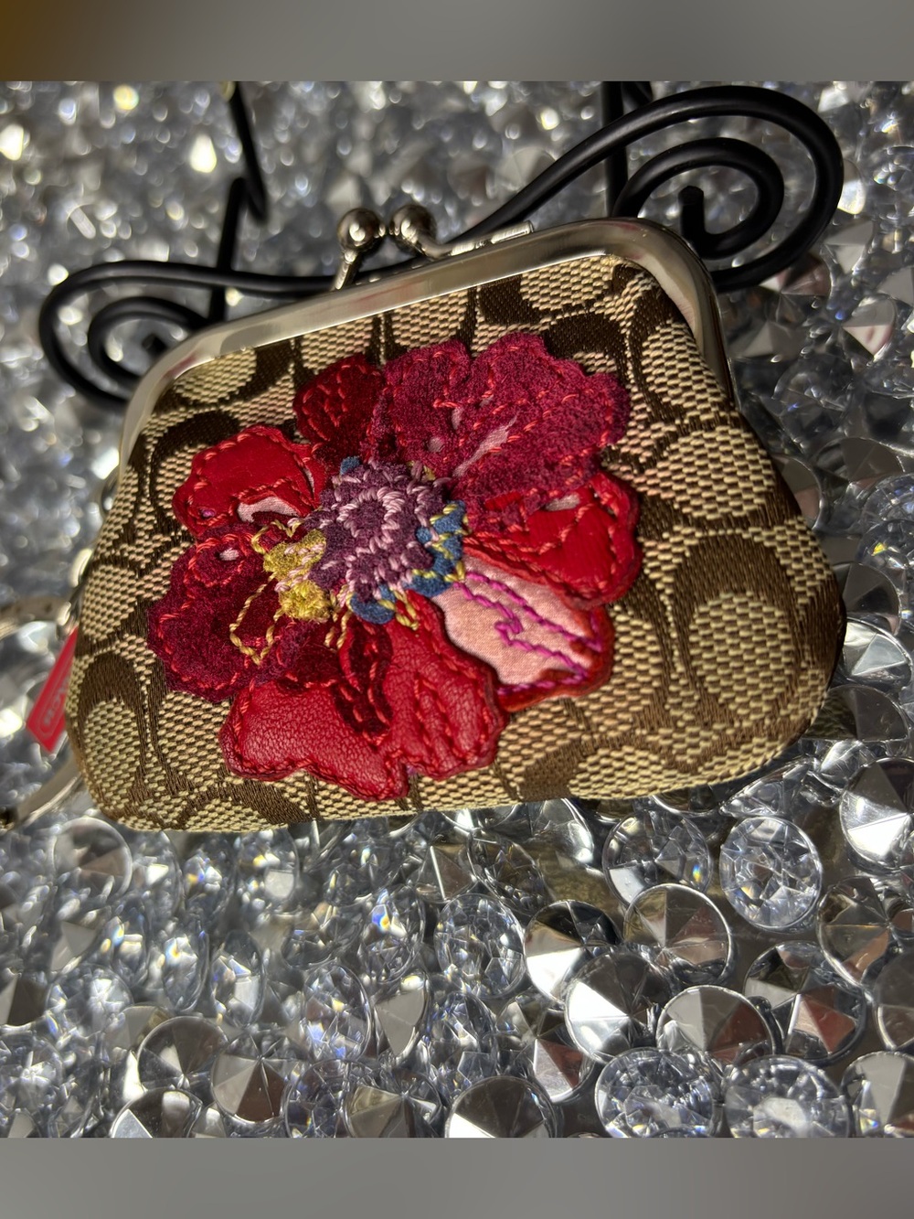 Coach RARE y2k poppy for peace Floral Appliqué kisslock coin charm EUC - Picture 3 of 14